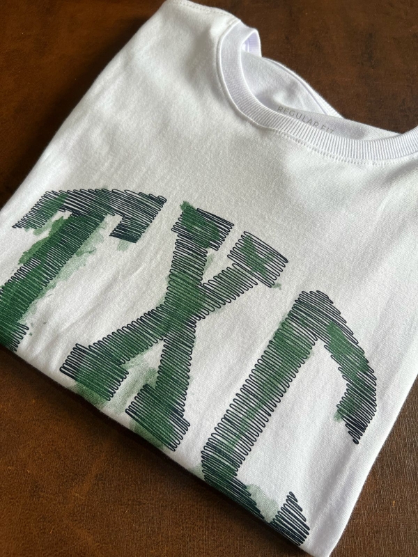 CAMISETA REGULAR MEIA MALHA PENTEADA ESTAMPADA 192295 - 0001-BRANCO