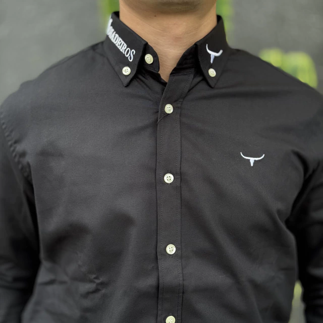 CML2411 CAMISA ML PRETO BORDADO BRANCO - Imagem 4