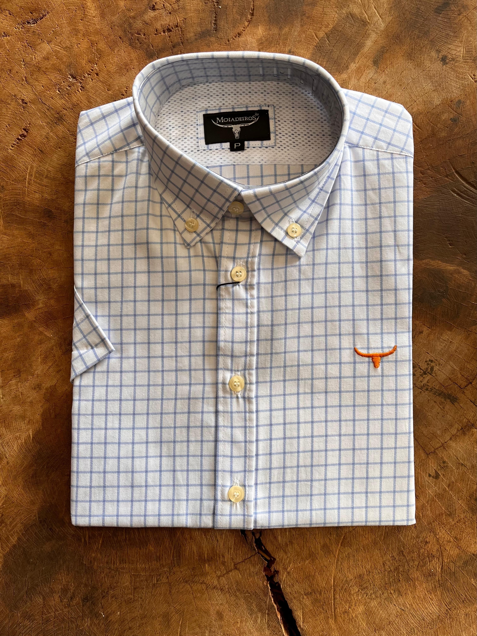 CMC2477 CAMISA MC BRANCO QUADRICULADO AZUL/LOGO LARANJA