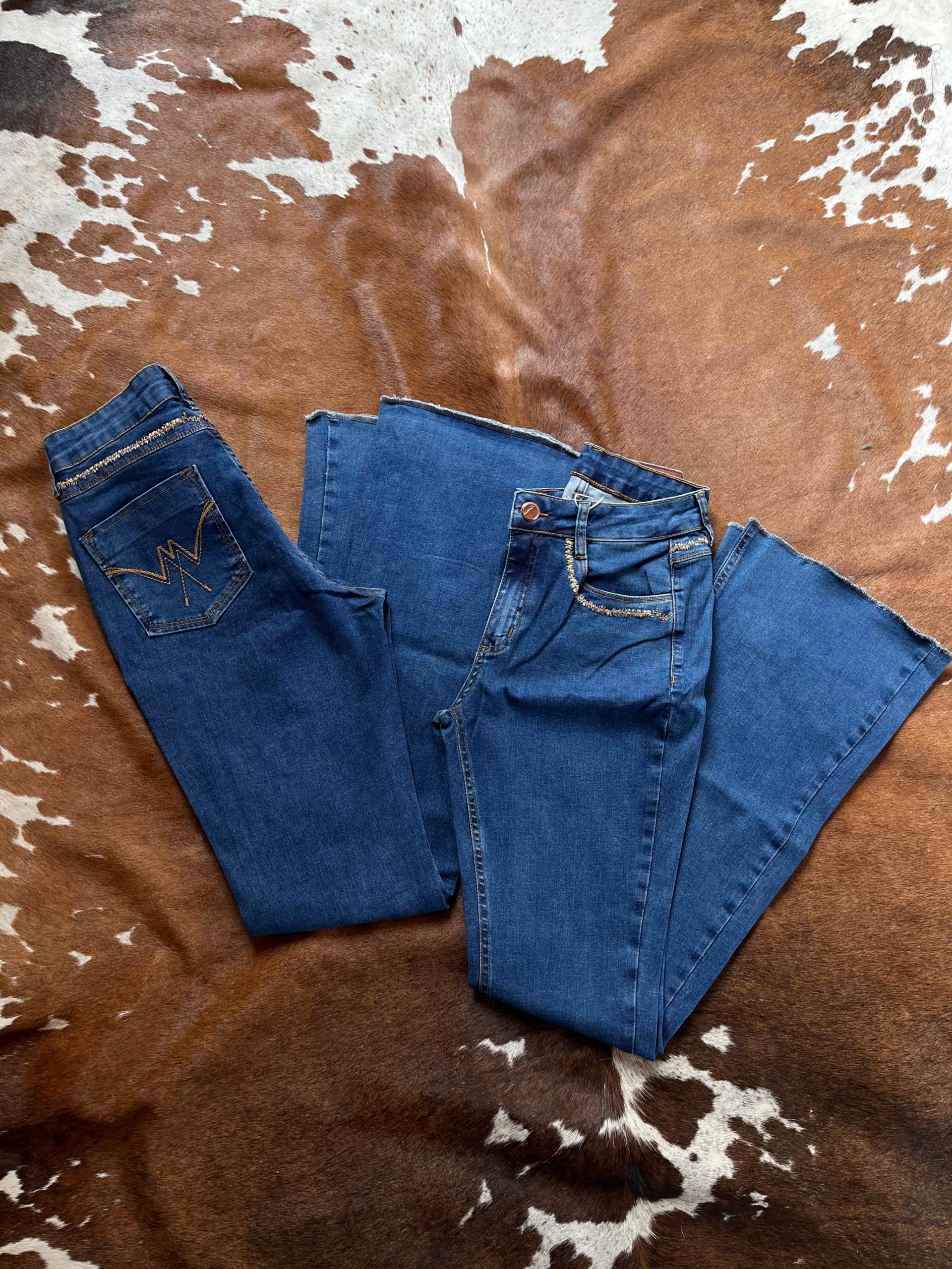 REF. 251925 CALÇA FEM. BORDADA FLARE