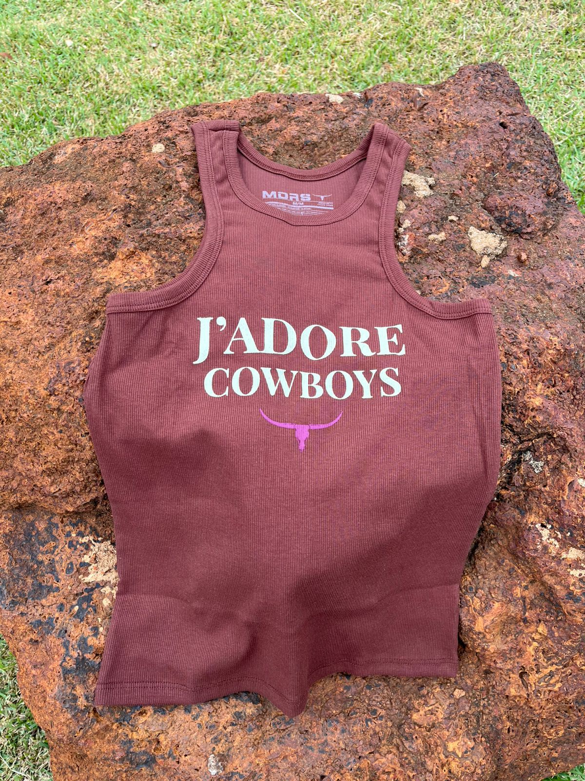 REGATA DALLAS MARROM "JADORE COWBOYS" OFF REG192