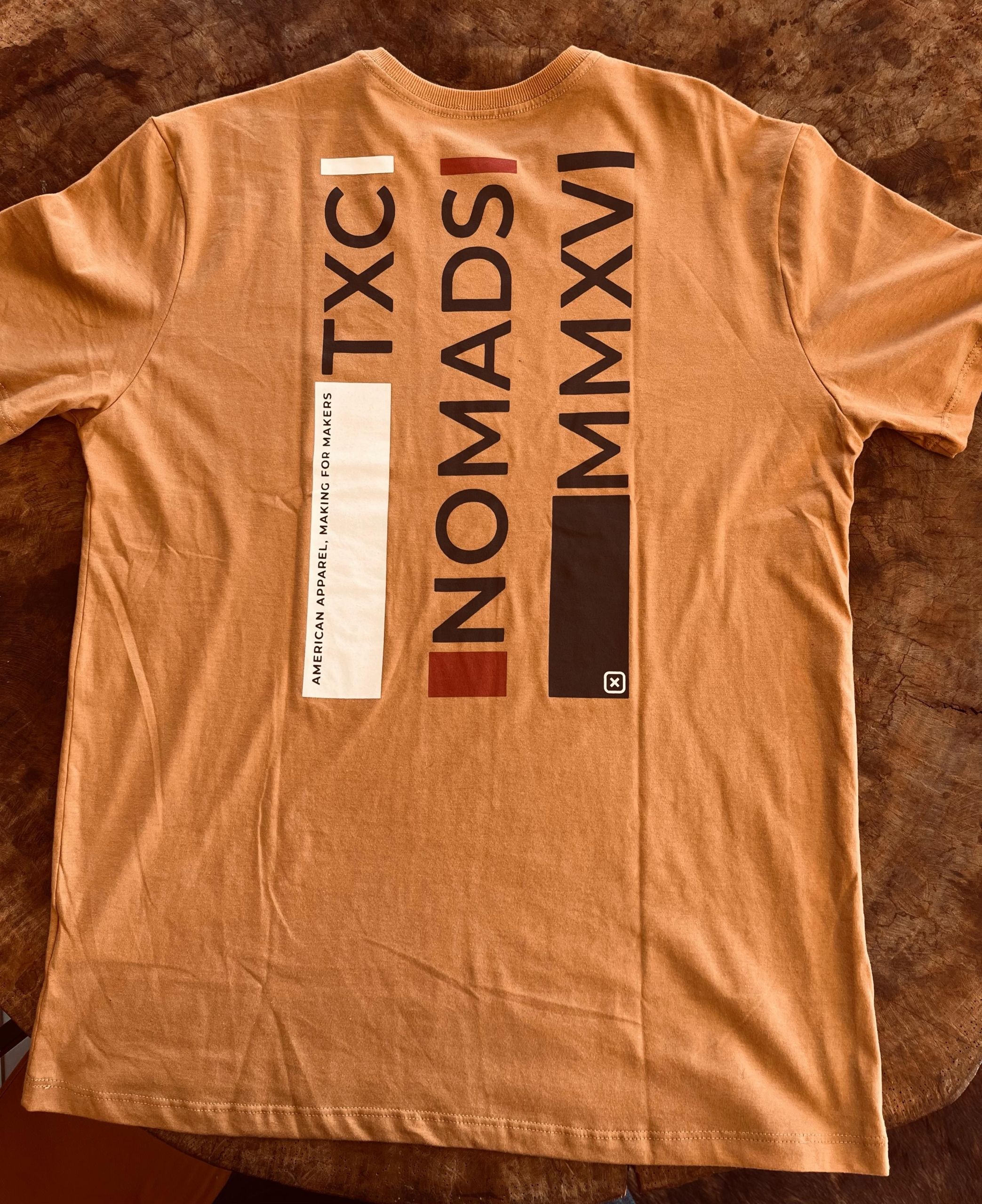 CAMISETA REGULAR MEIA MALHA PENTEADA ESTAMPADA 192323 - 0014-CARAMELO