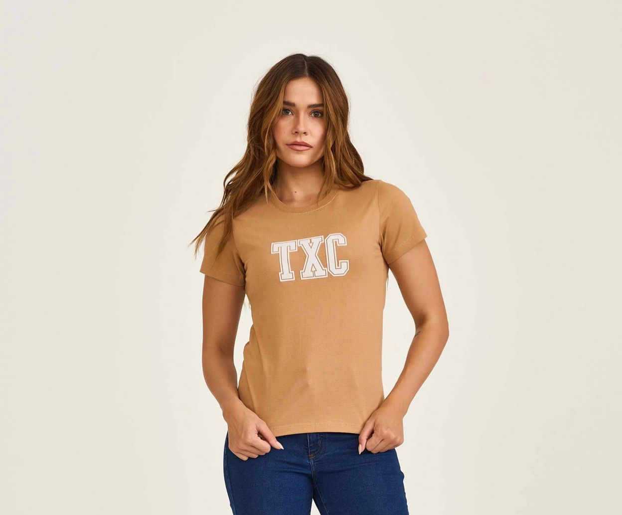 CAMISETA SLIM MEIA MALHA PENTEADA ESTAMPADA 51081 - 0014-CARAMELO