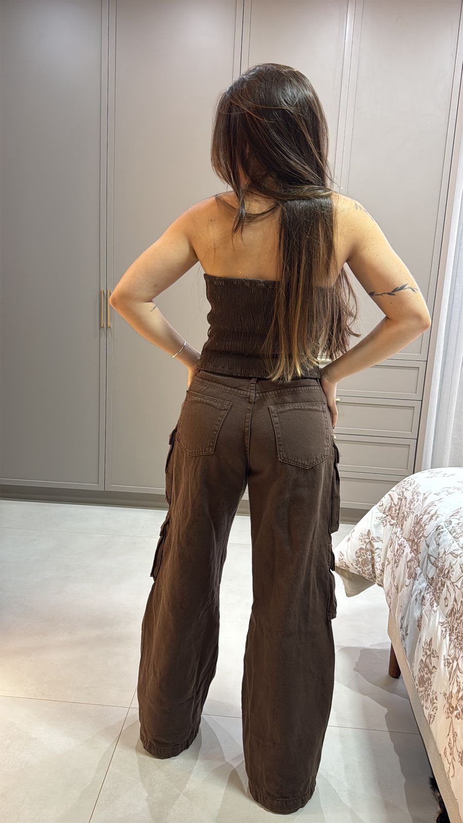 CONJUNTO CALCA CARGO, TOP ASSIMETRICO UTILITY - Imagem 2