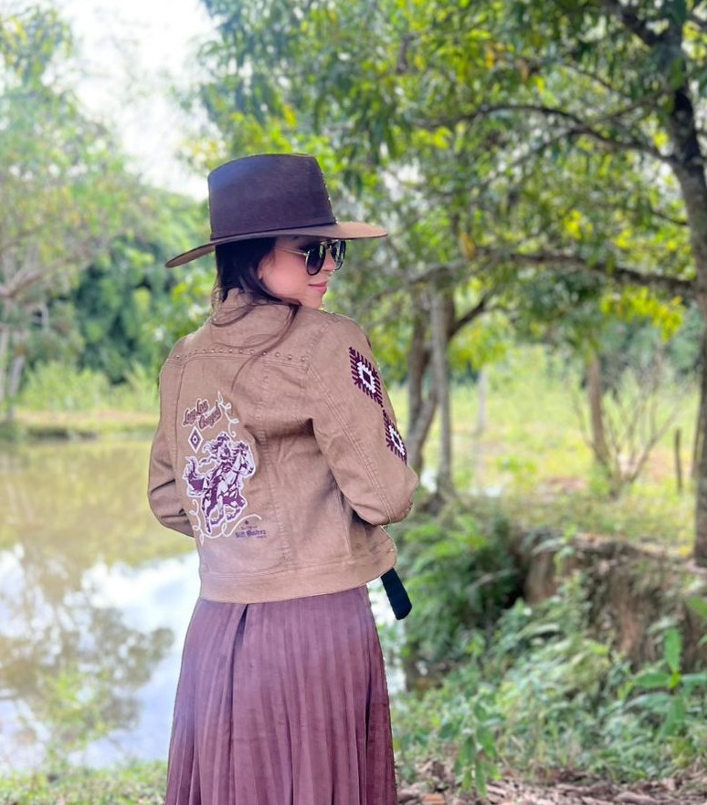 JAQ33 JAQUETA FEMININA LONG LIVES COWGIRLS
