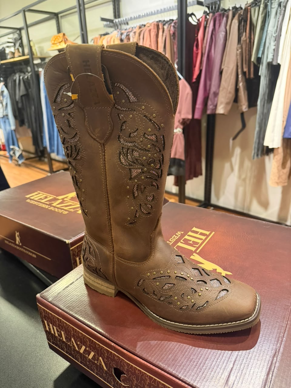Bota Marrom Brilho Borne Binhao Solado Madeira 62526